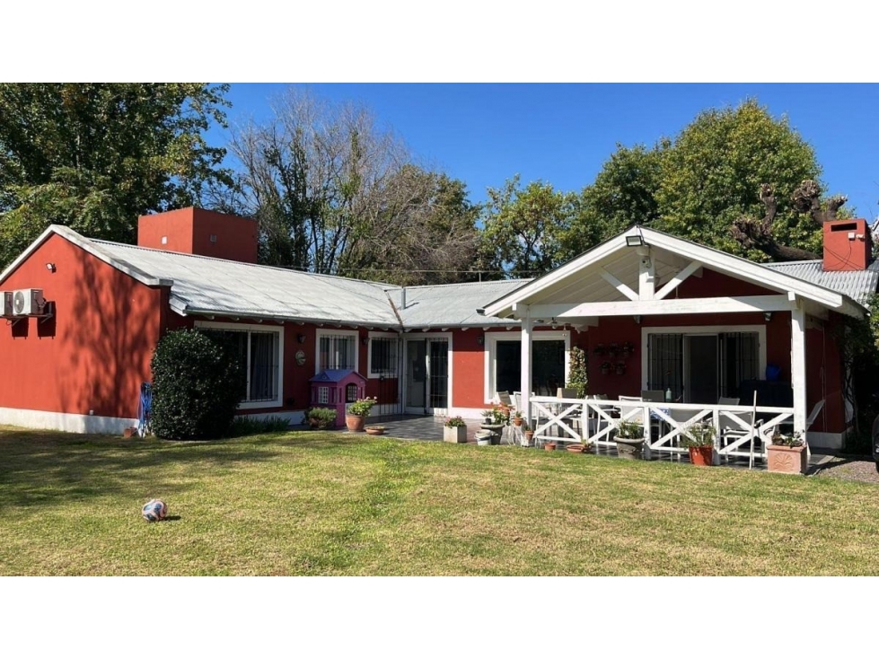 Casa quinta sobre lote de 1.523 m² con piscina - 2