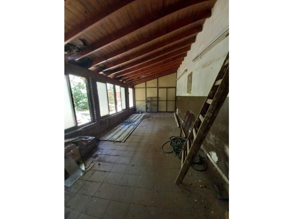!DOS AMPLIOS LOCALES , VIVIENDA Y OFICINA, NUEVO PRECIO! - 6