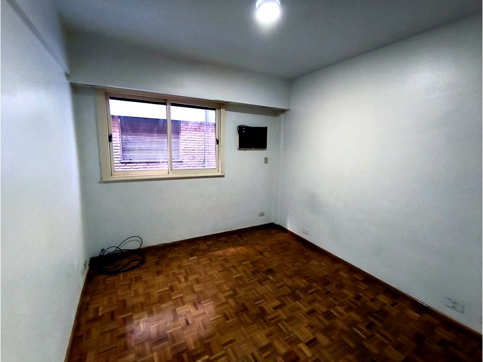 Departamento 2 ambientes con patio y bauleras en Suipacha 987 — foto 4