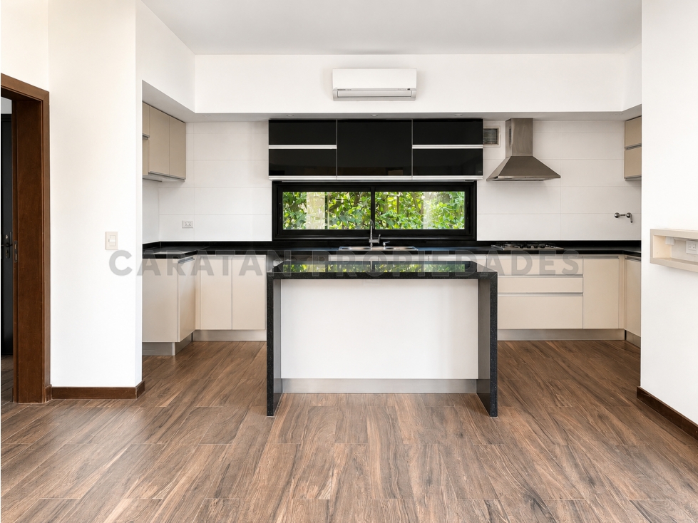 Casa en VENTA - Barrio San Sebastian - 5