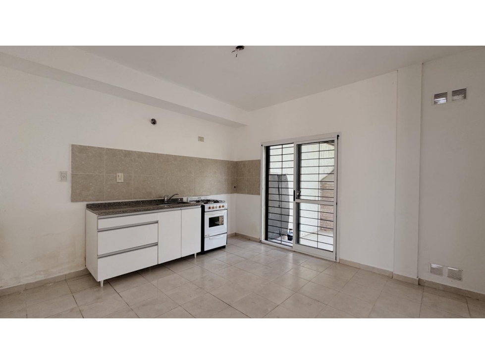 Venta Casa 2 Dormitorios Complejo Cerrado Zona La Toma — foto 5