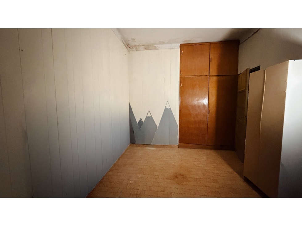 VENTA CASA DOS DORMITORIOS. ZONA COLEGIO SANTA ANA - 4
