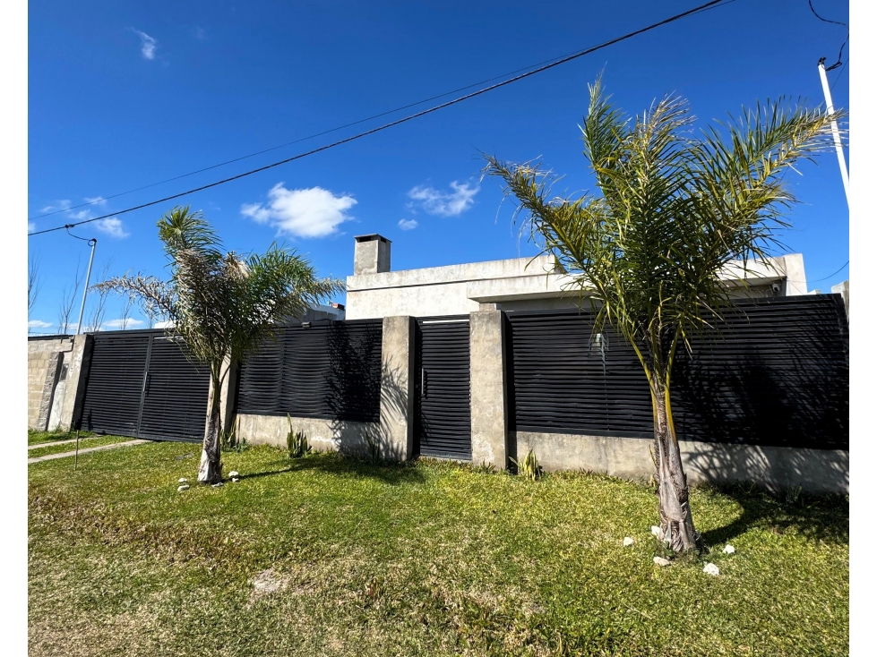 Venta casa en Loteo Lourdes Oro verde - 1