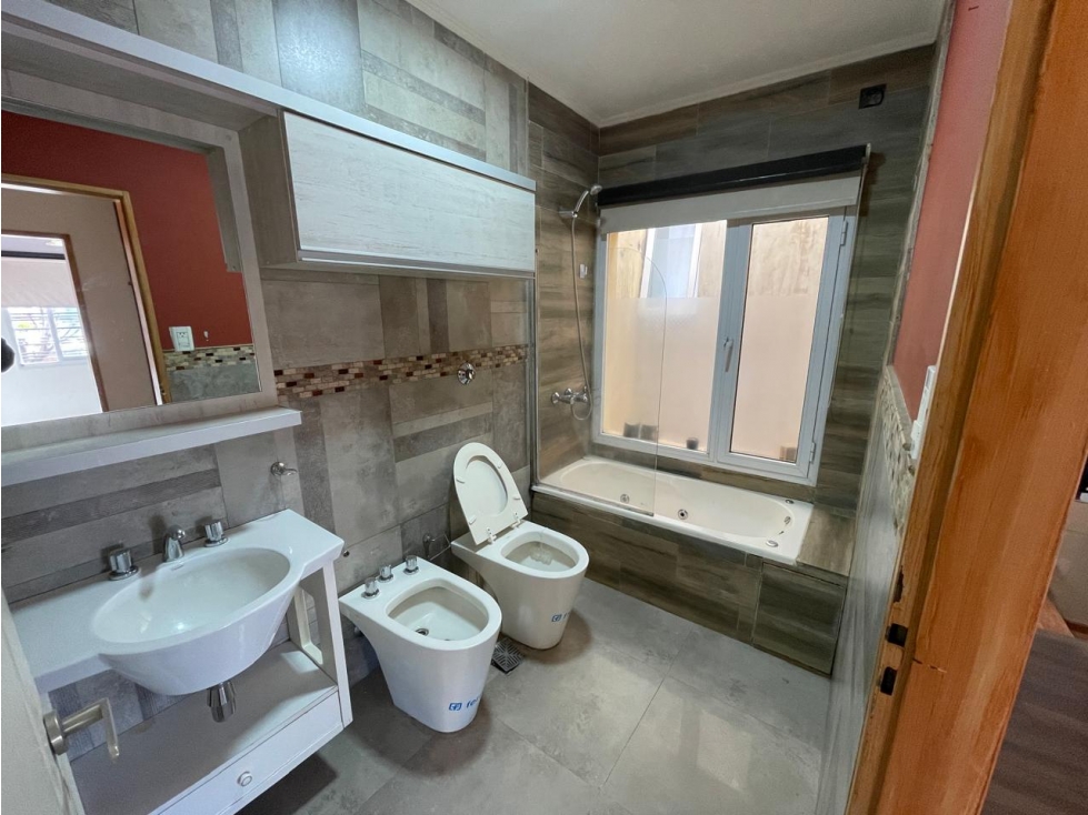 ALQUILER - HERMOSA CASA DE 4 DORMITORIOS CON PISCINA — foto 2