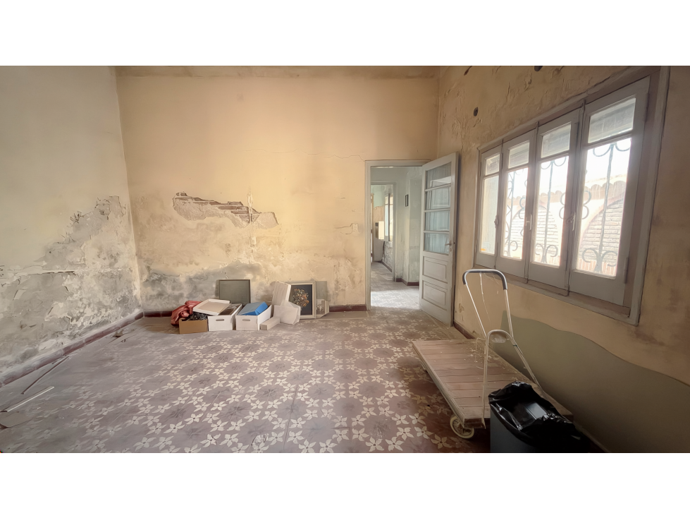 Venta Casa a Refaccionar Terreno de 459 m2 en Zona Centro - 3
