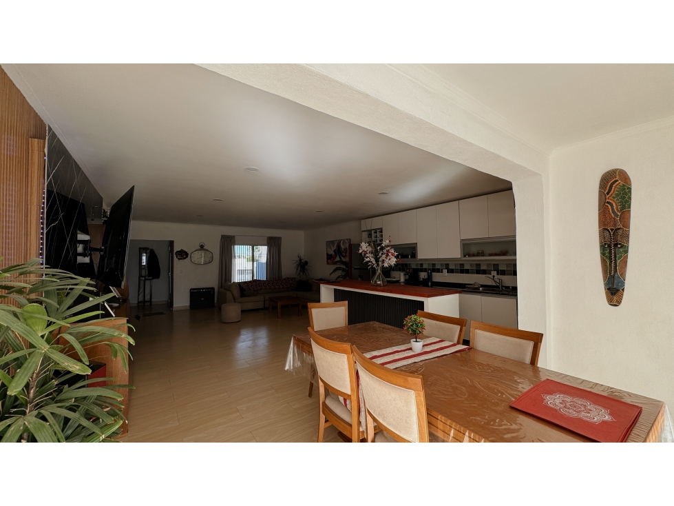 Venta moderna casa de 3 dormitorios con cochera y pileta - 5