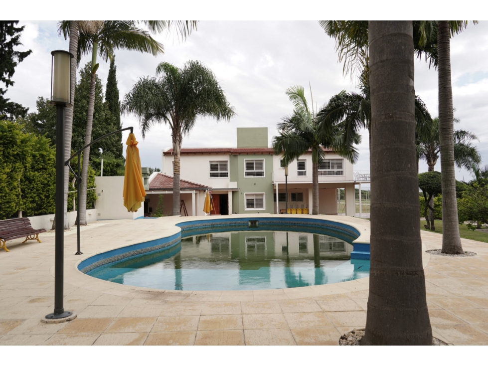 Venta Casa 3 Dormitorios Patio Quincho Piscina - 1