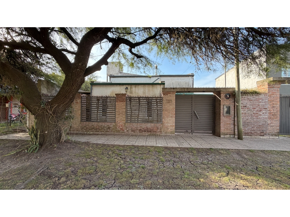 VENTA HERMOSA CASA, ZONA LA TOMA! - 2