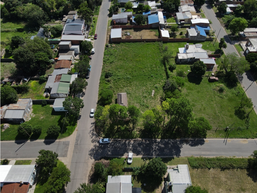 VENTA GRAN TERRENO CON POSIBLIDAD DE SUBDIVIDIR EN COLONIA AVELLANEDA - 2