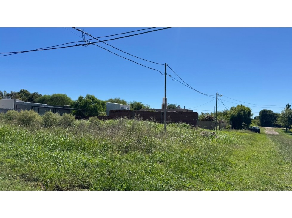 Lote en Esquina en Sauce Montrull. - 2