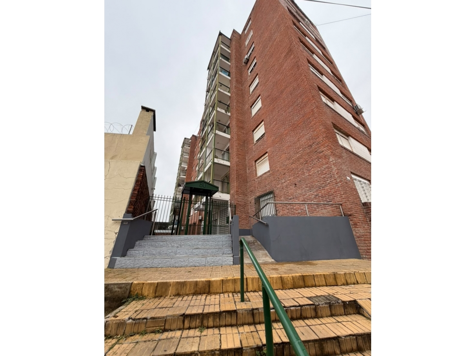 Venta Departamento 3 Dormitorios Con Cochera Zona Centro - 1