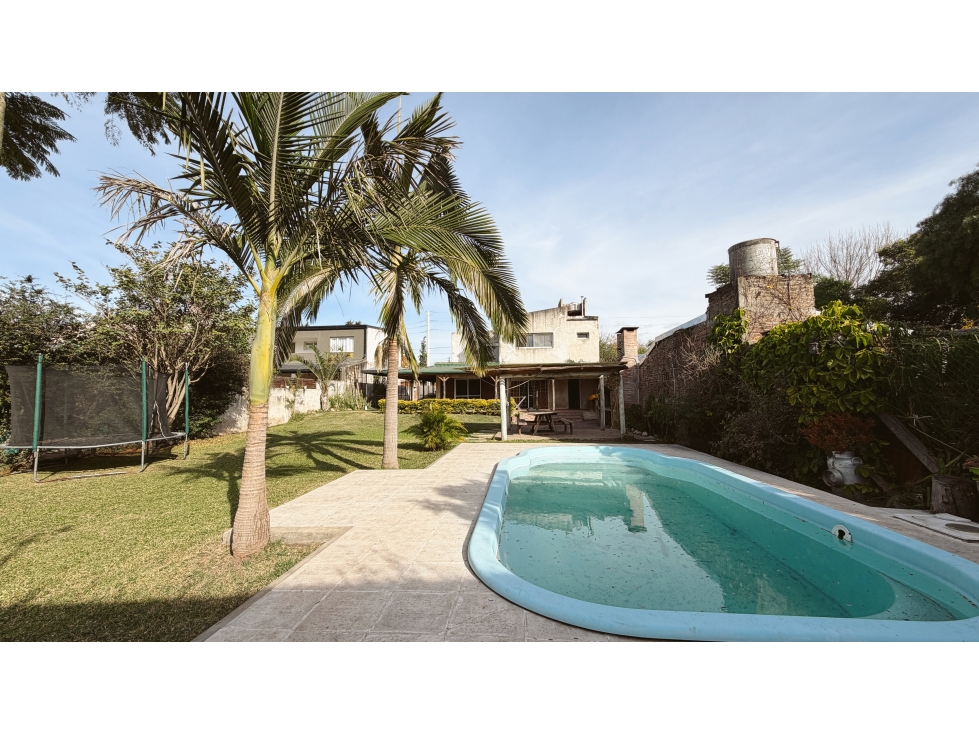 VENTA HERMOSA CASA, ZONA LA TOMA! - 1