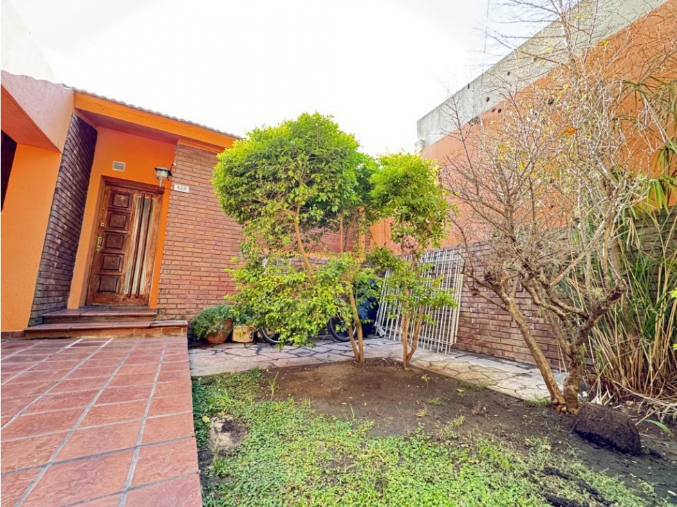 Venta de hermosa casa en calle Malvinas. - 5
