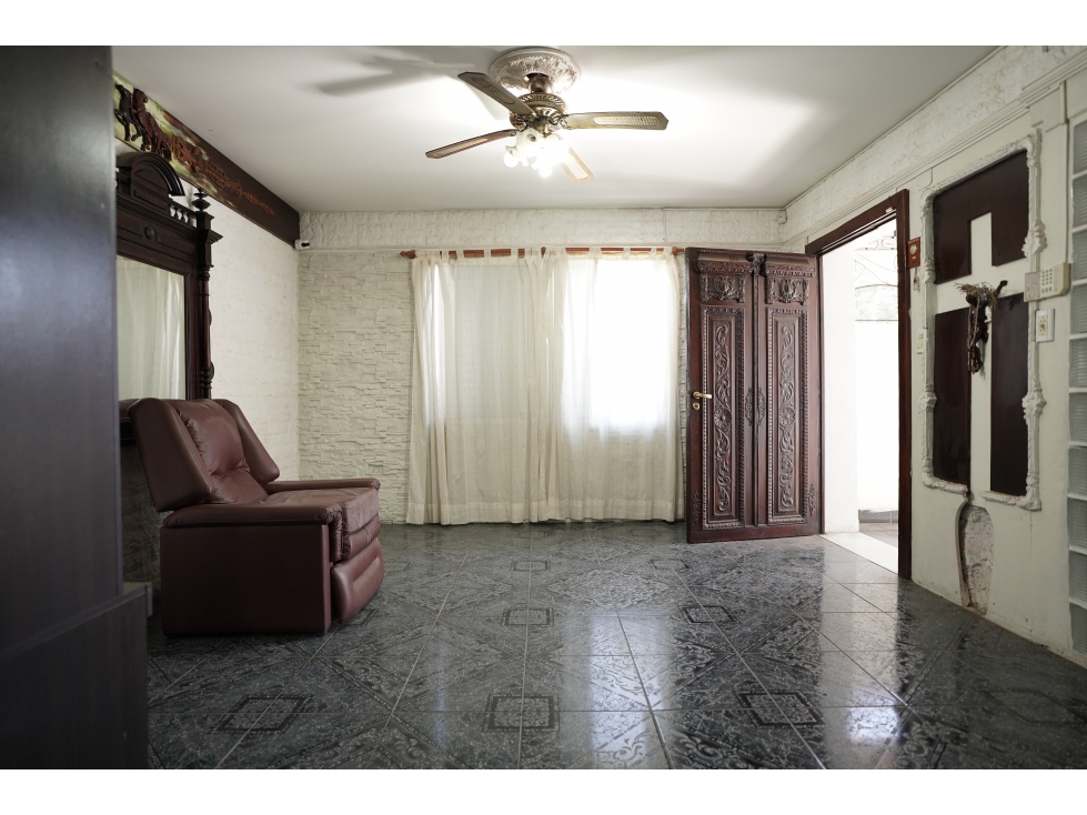 Venta Casa 3 dormitorios zona escuela Don bosco — foto 3