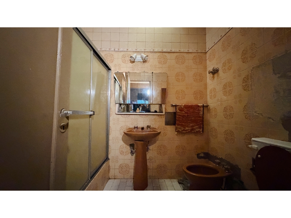 VENTA CASA DOS DORMITORIOS. ZONA COLEGIO SANTA ANA - 6