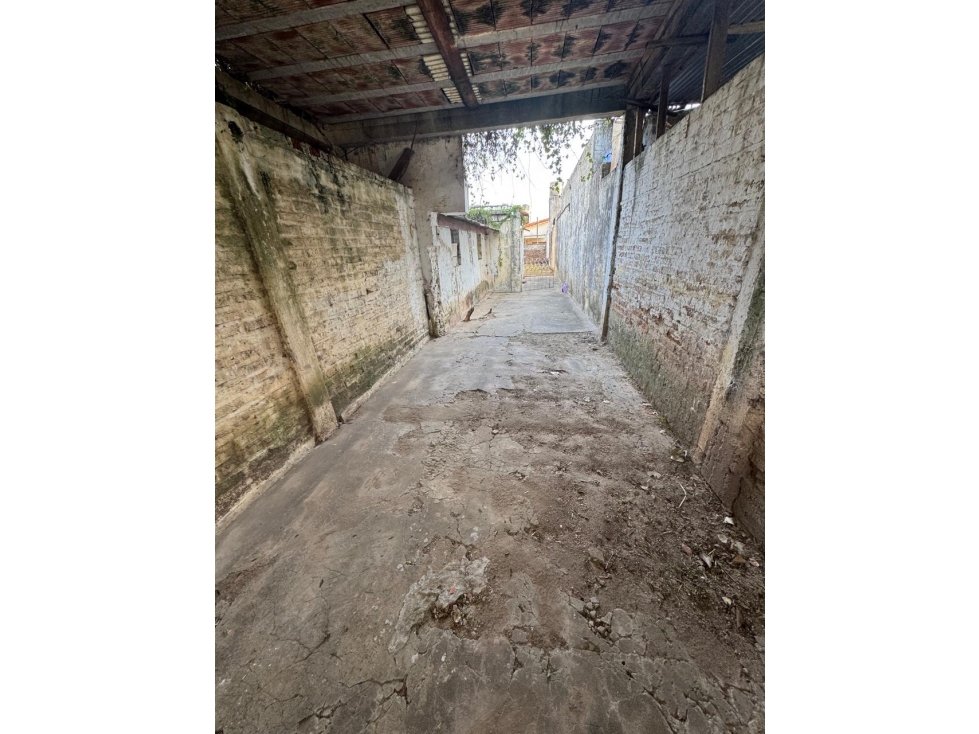 Oportunidad Casa a Reciclar calle Grella - 5