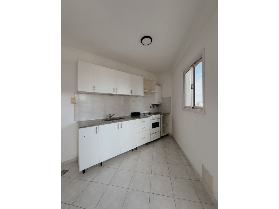 ALQUILER DEPARTAMENTO 1 DORMITORIO CON BALCON Y COCHERA - 2