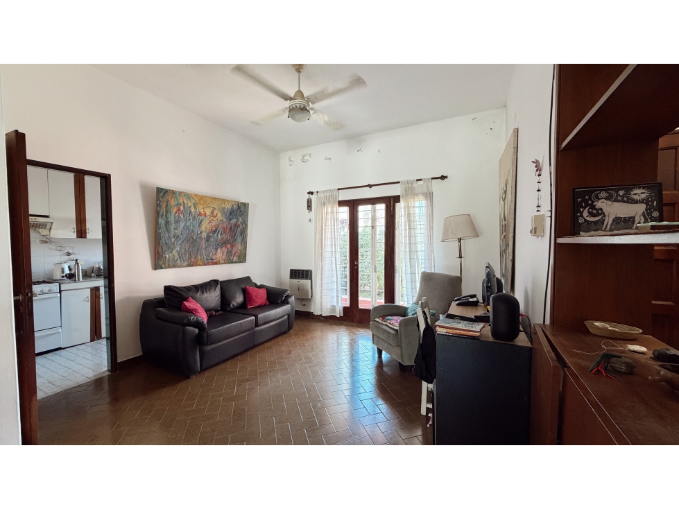 VENTA CASA DE 3 DORMITORIOS CON PATIO Y GARAJE — foto 3