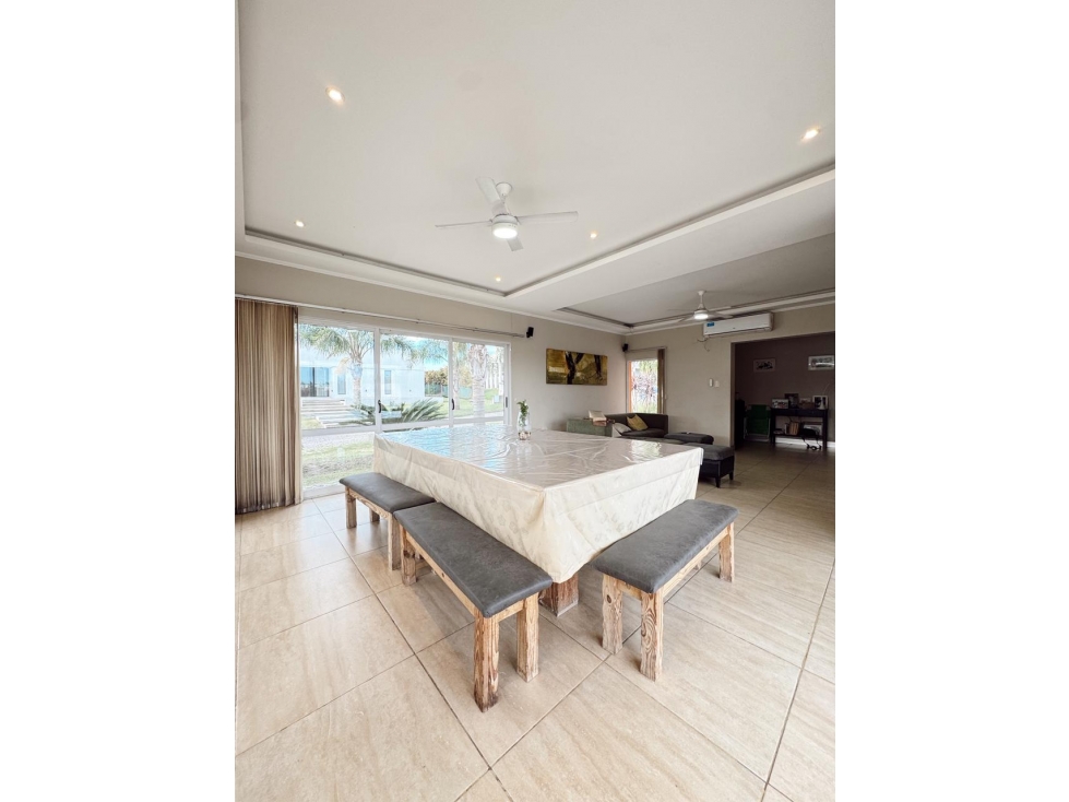 Venta casa 3 dormitorios cochera doblle y pileta Santa Candida — foto 5