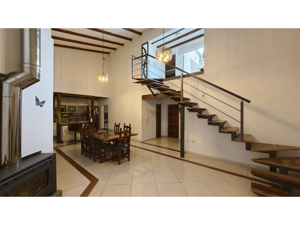 VENTA HERMOSA CASA, ZONA LA TOMA! - 3