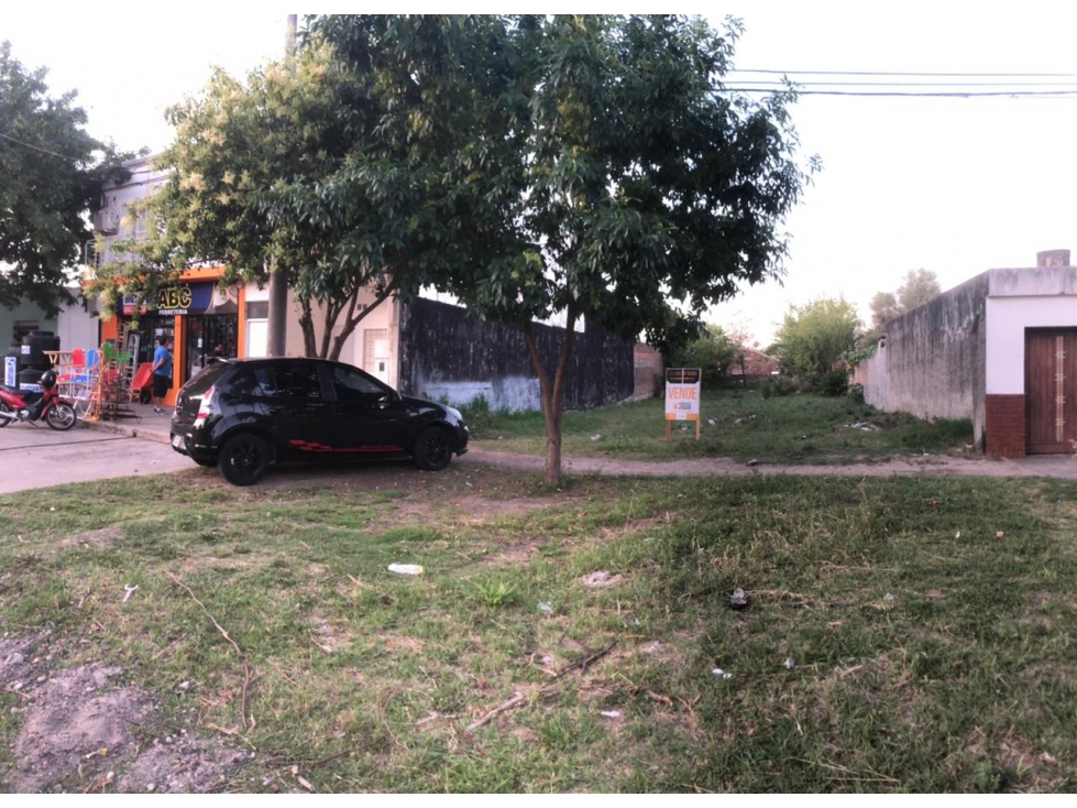 EN VENTA HERMOSO LOTE EN CALLE PARACAO - 4