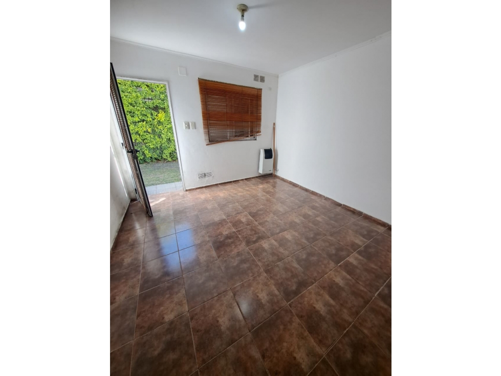 En Venta Monoambiente en complejo en calle Feliciano - 3