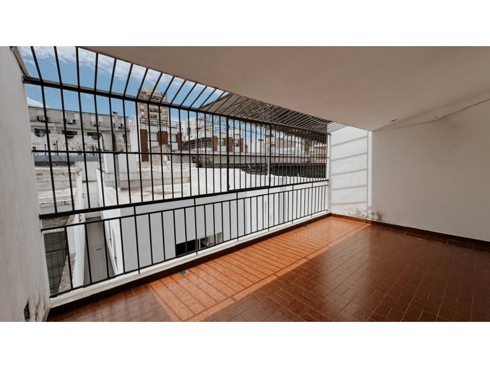 VENDO CASA EN PLENO CENTRO DE PARANÁ A 1 CUADRA DEL SHOPPING LA PAZ — foto 4