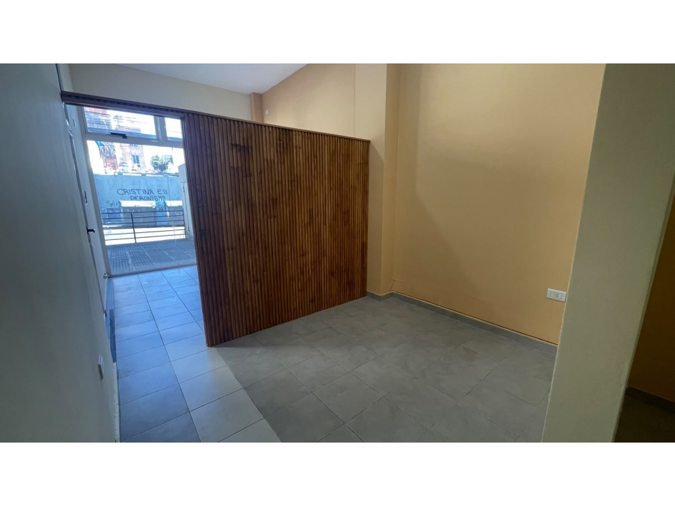 ALQUILER LOCAL COMERCIAL - 4
