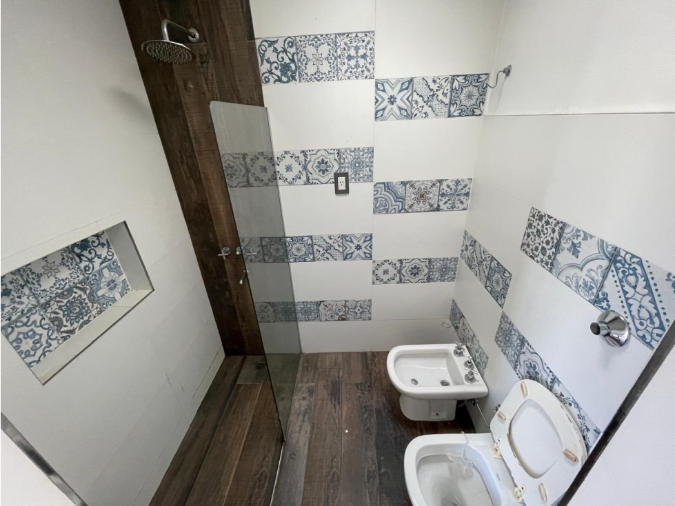 ALQUILER - HERMOSA CASA DE 4 DORMITORIOS CON PISCINA — foto 5