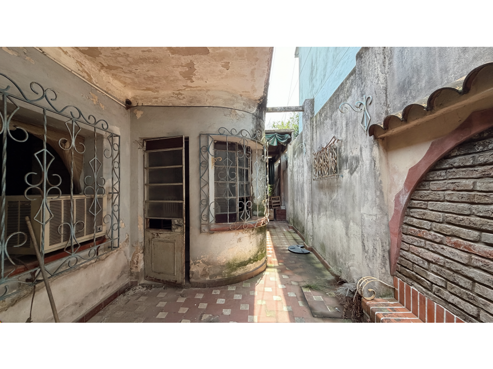 Venta Casa a Refaccionar Terreno de 459 m2 en Zona Centro - 4