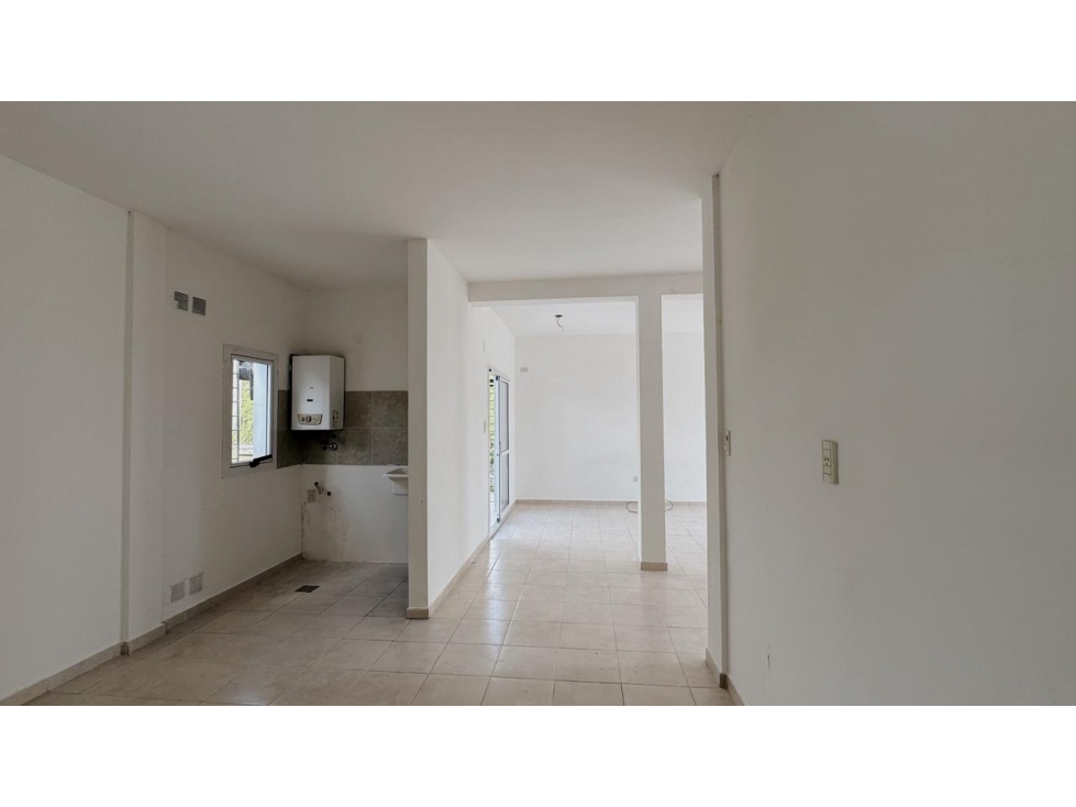 Venta Casa 2 Dormitorios Complejo Cerrado Zona La Toma — foto 6