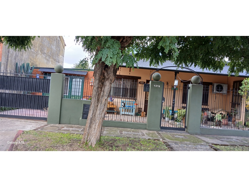 CASA 3 AMBIENTES CON PISCINA