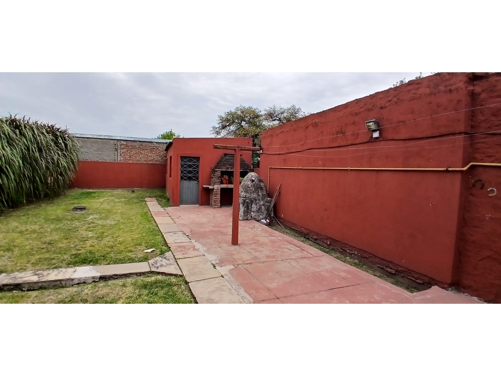 CASA 3 AMBIENTES SOBRE DOS LOTES — foto 3