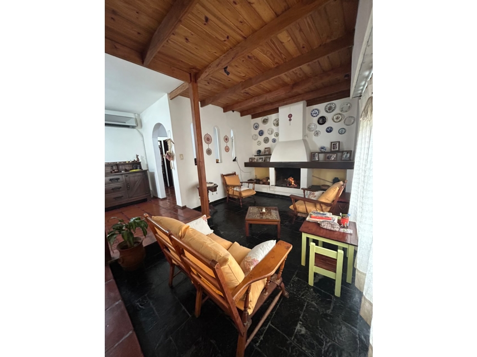 Casa 4 amb. Ituzaingo Norte - 2