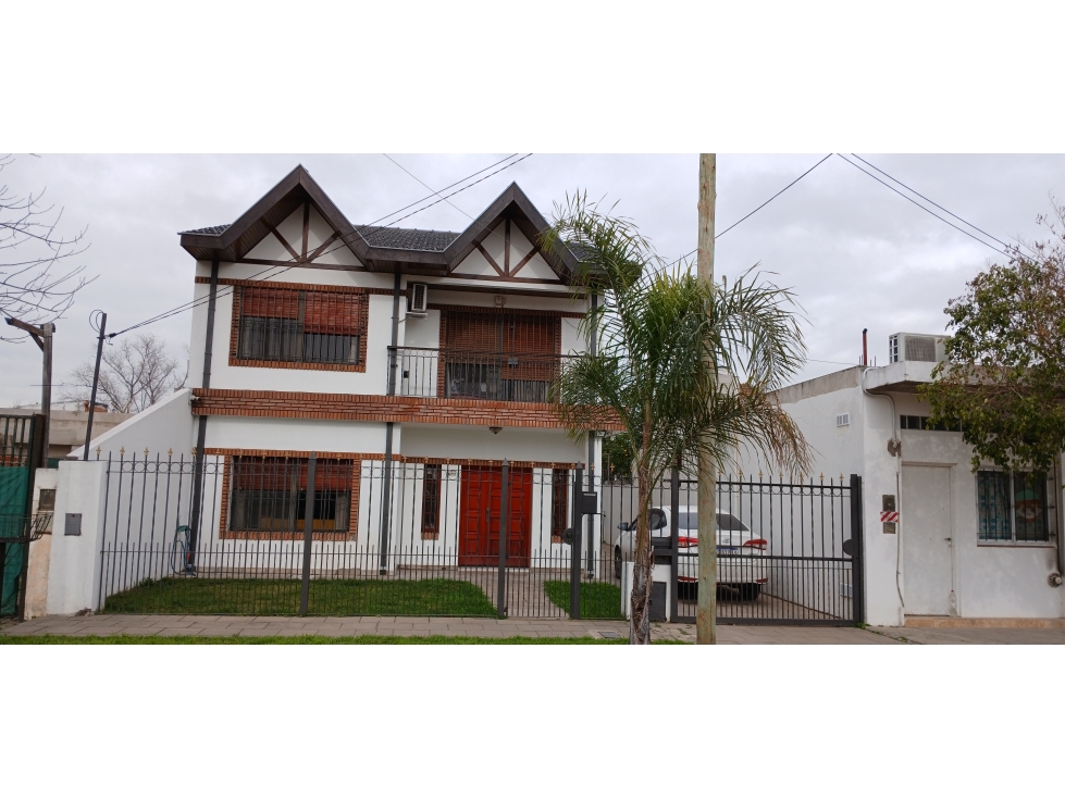 CASA AMPLIA IDEAL DOS FAMILIAS