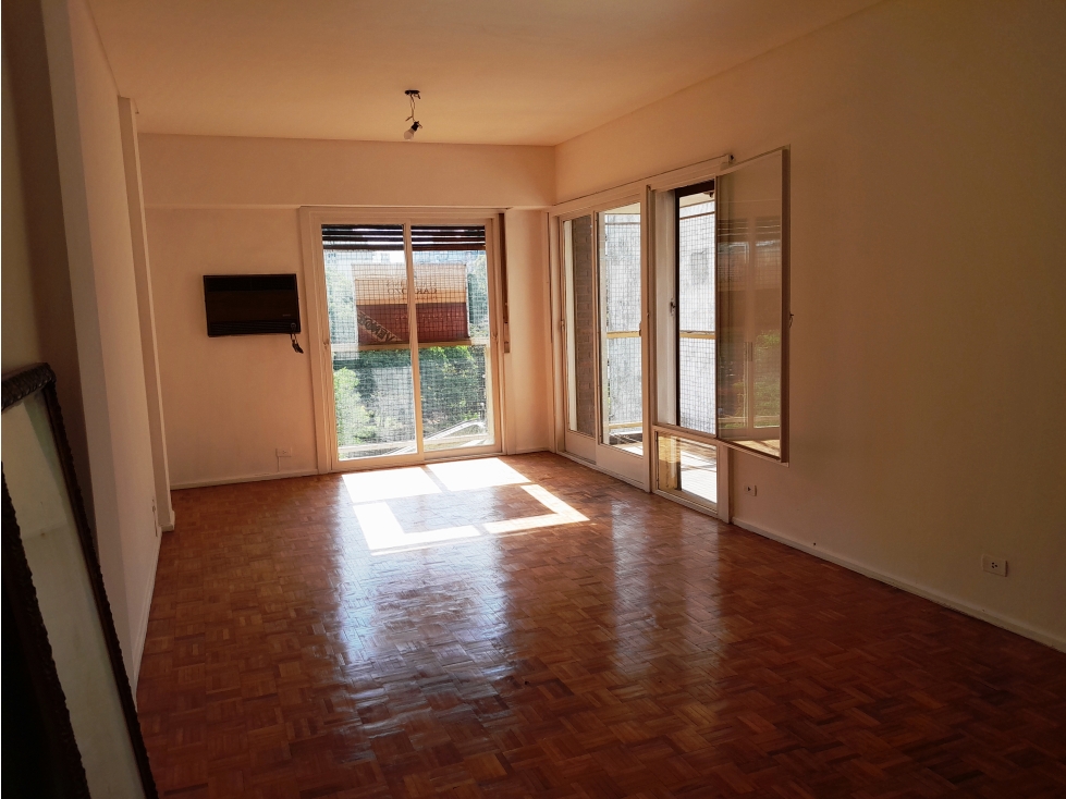 Semipiso de 4 ambientes con vista al parque Rivadavia — foto 2