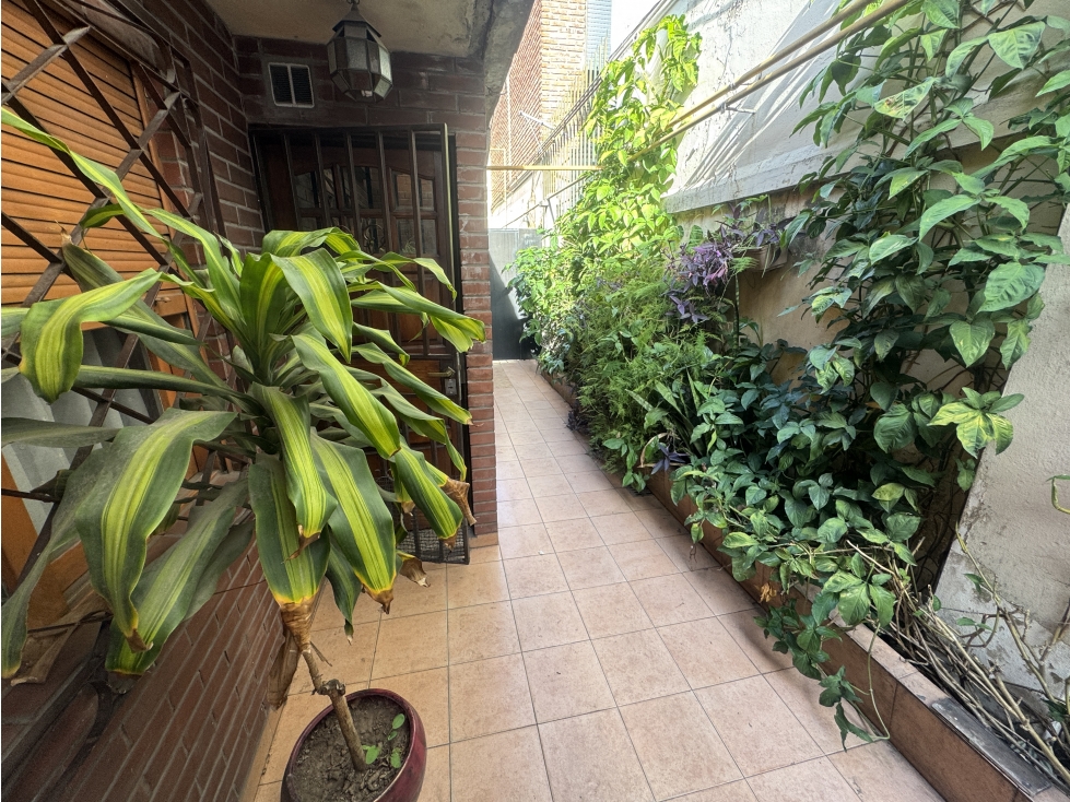 VENTA PH 3 AMB CON LAVADERO Y TERRAZA. CASTAÑARES 5400, V LUGANO. CABA - 1