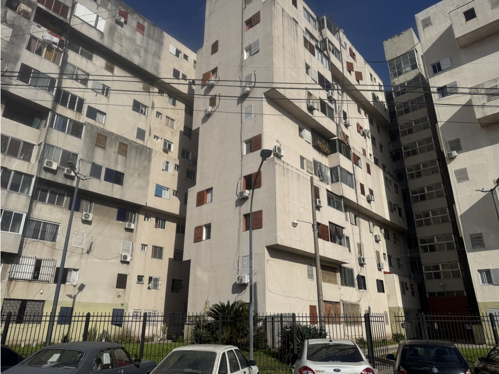 VENTA DEPTO 4 AMB CON BALCON. CHILAVERT 6800. VILLA LUGANO. CABA. - 2