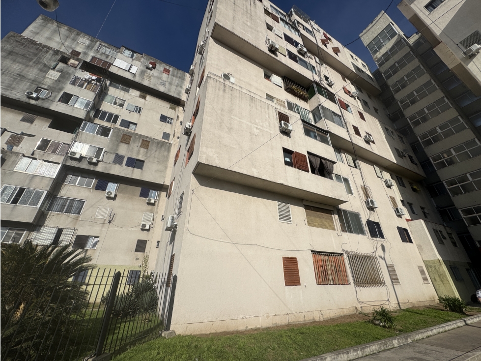 VENTA DEPTO 4 AMB CON BALCON. CHILAVERT 6800. VILLA LUGANO. CABA. - 3