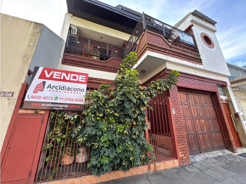 VENTA PH TIPO CASA 5 AMB C/COCHERA. BARROS PAZOS 6300, V. LUGANO. CABA — foto 2