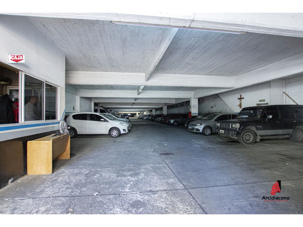 VENTA GARAGE/GALPON 2 PLANTAS CON HOTEL. CASTAÑARES 4700 VILLA LUGANO - 4