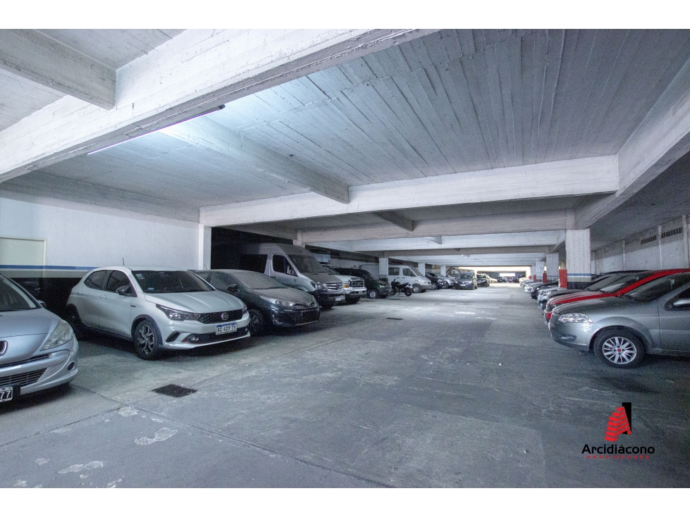 VENTA GARAGE/GALPON 2 PLANTAS CON HOTEL. CASTAÑARES 4700 VILLA LUGANO - 5