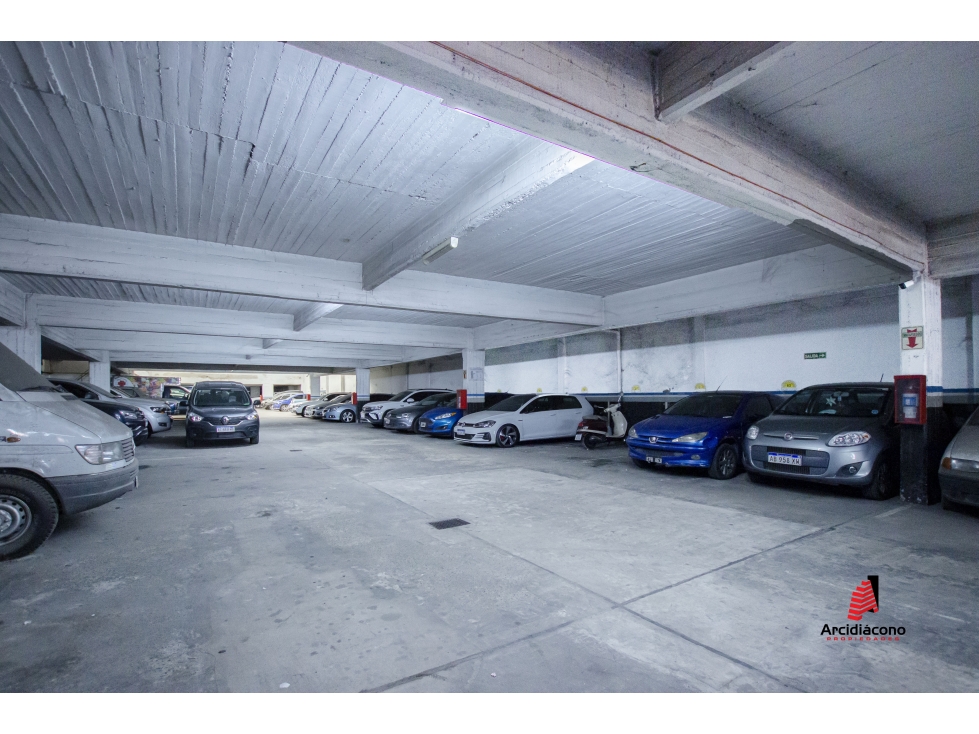 VENTA GARAGE/GALPON 2 PLANTAS CON HOTEL. CASTAÑARES 4700 VILLA LUGANO - 6