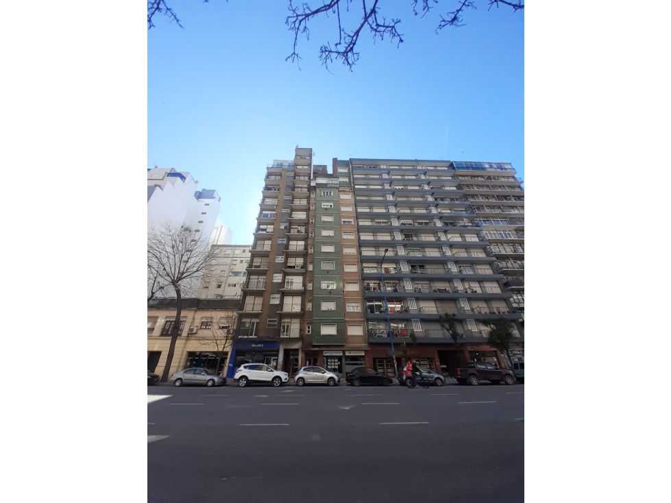 2 AMBIENTES LUMINOSO, EXELENTE OPORTUNIDAD