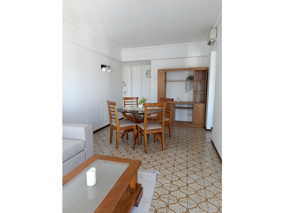 DEPARTAMENTO 2 AMBIENTES CON BALCON, COCHERA Y VISTA AL MAR - 2