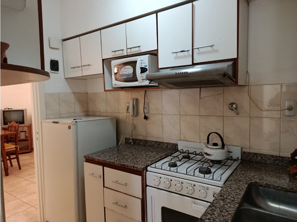 ALQUILER 24 MESES 3 AMBIENTES A LA CALLE C/BALCON Y C/DEPENDENCIA - 4