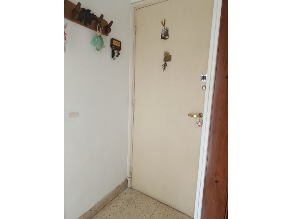 2 AMBIENTES C/DEPENDENCIA A LA CALLE C/BALCON ATERRAZADO