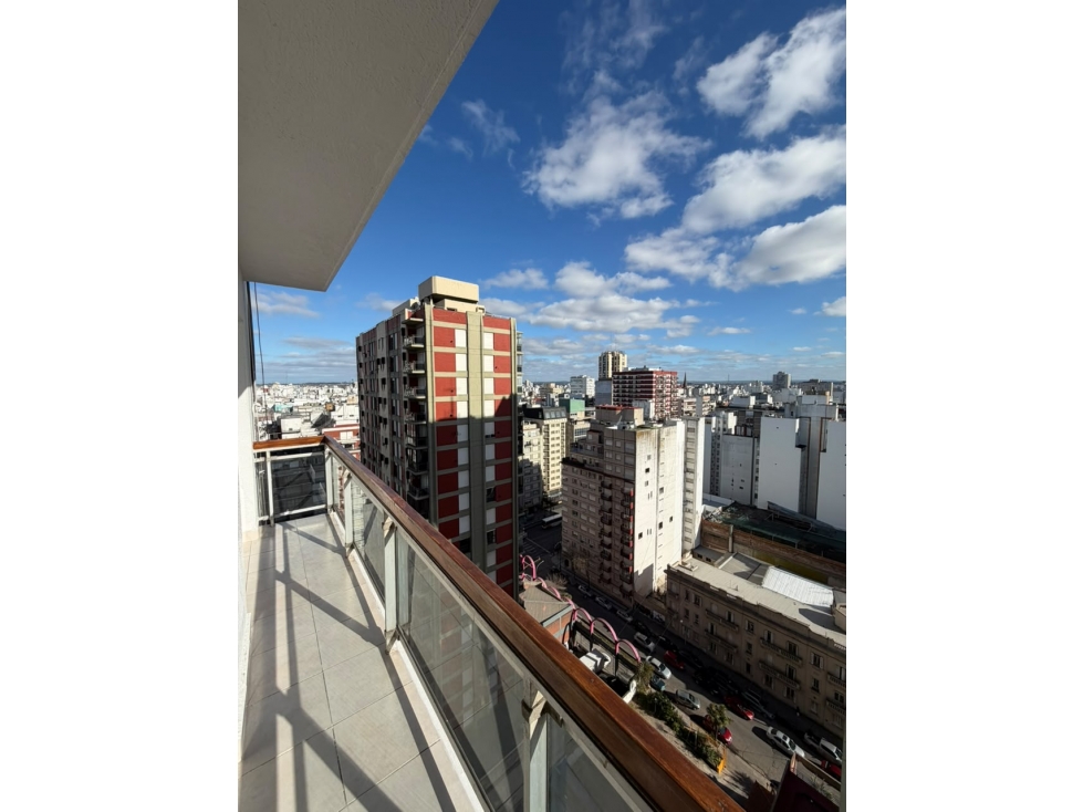 DEPARTAMENTO 2 AMBIENTES CON BALCON, COCHERA Y VISTA AL MAR - 3