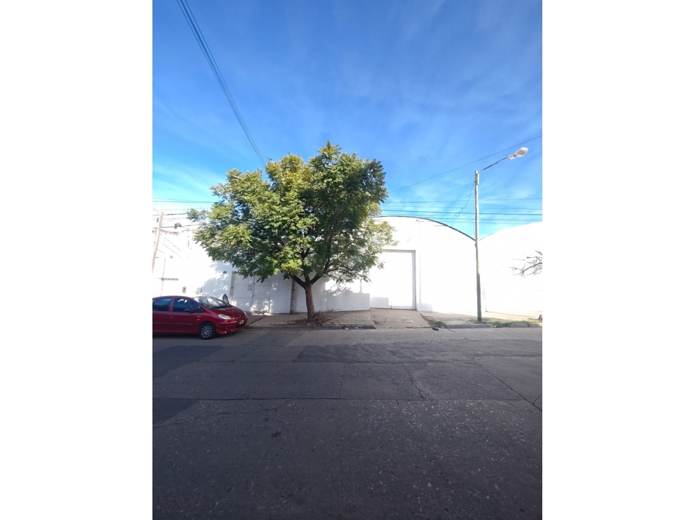 Galpón en Alquiler | Garibaldi 541 | 700 m² | Zona Hospital Córdoba - 1