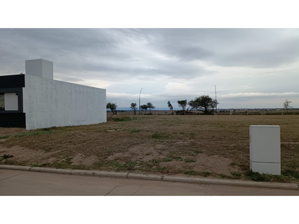 Lote 312 m², Campos de Manantiales | posesión inmediata - 5